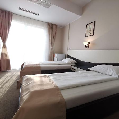 Hotel New Derby كونستانتا المظهر الخارجي الصورة