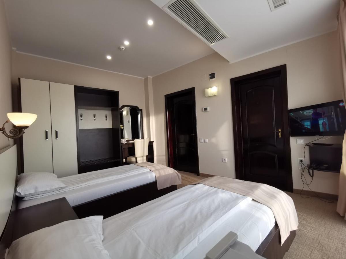 Hotel New Derby كونستانتا المظهر الخارجي الصورة