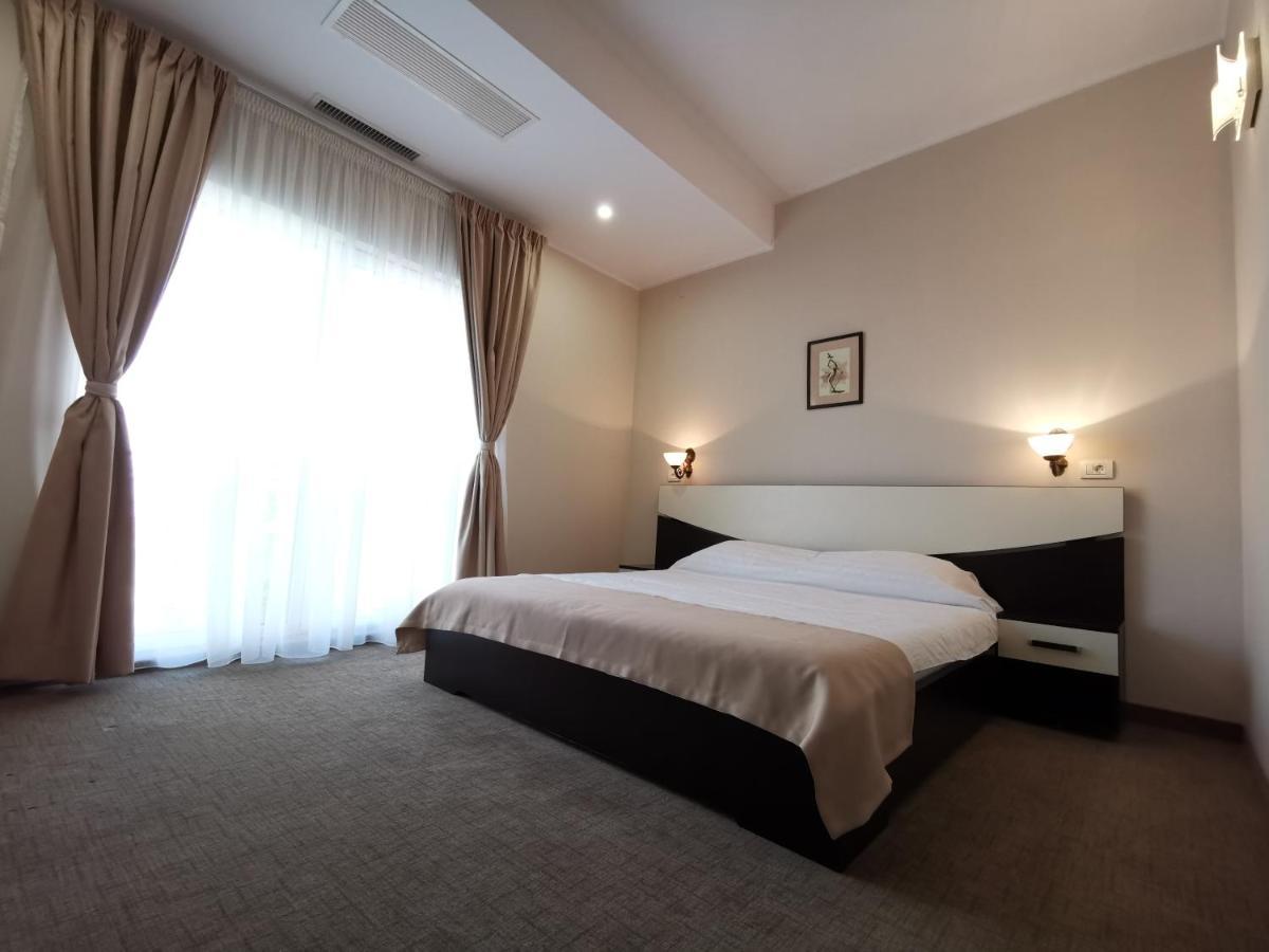Hotel New Derby كونستانتا المظهر الخارجي الصورة